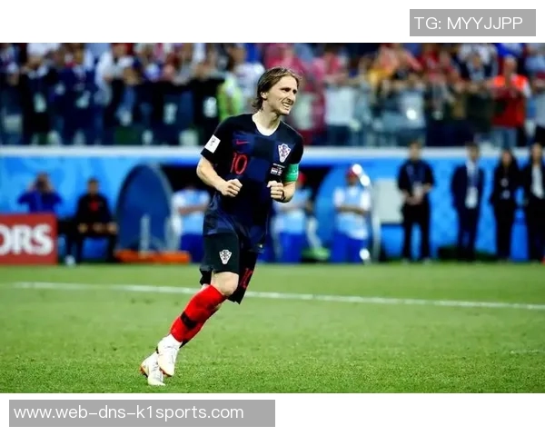 莫德里奇：从克罗地亚足球传奇到世界足坛的璀璨明珠